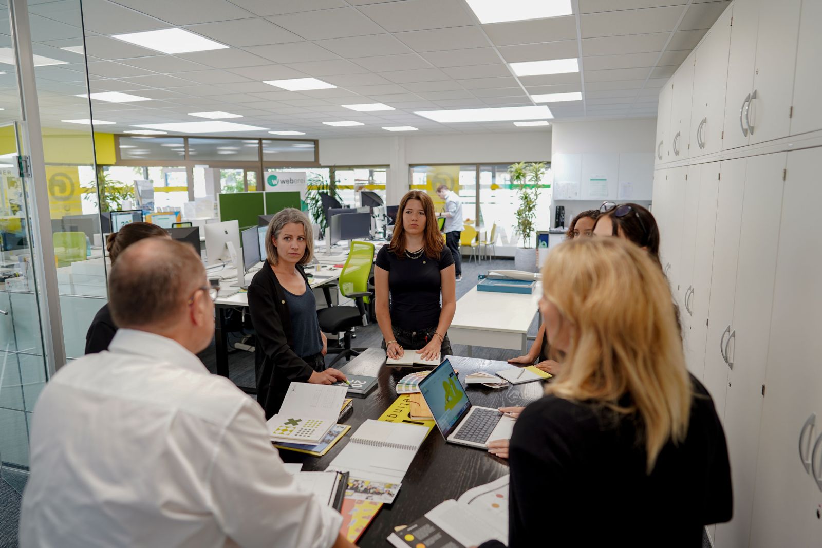 Teambesprechung in der Marketingwerkstatt GmbH